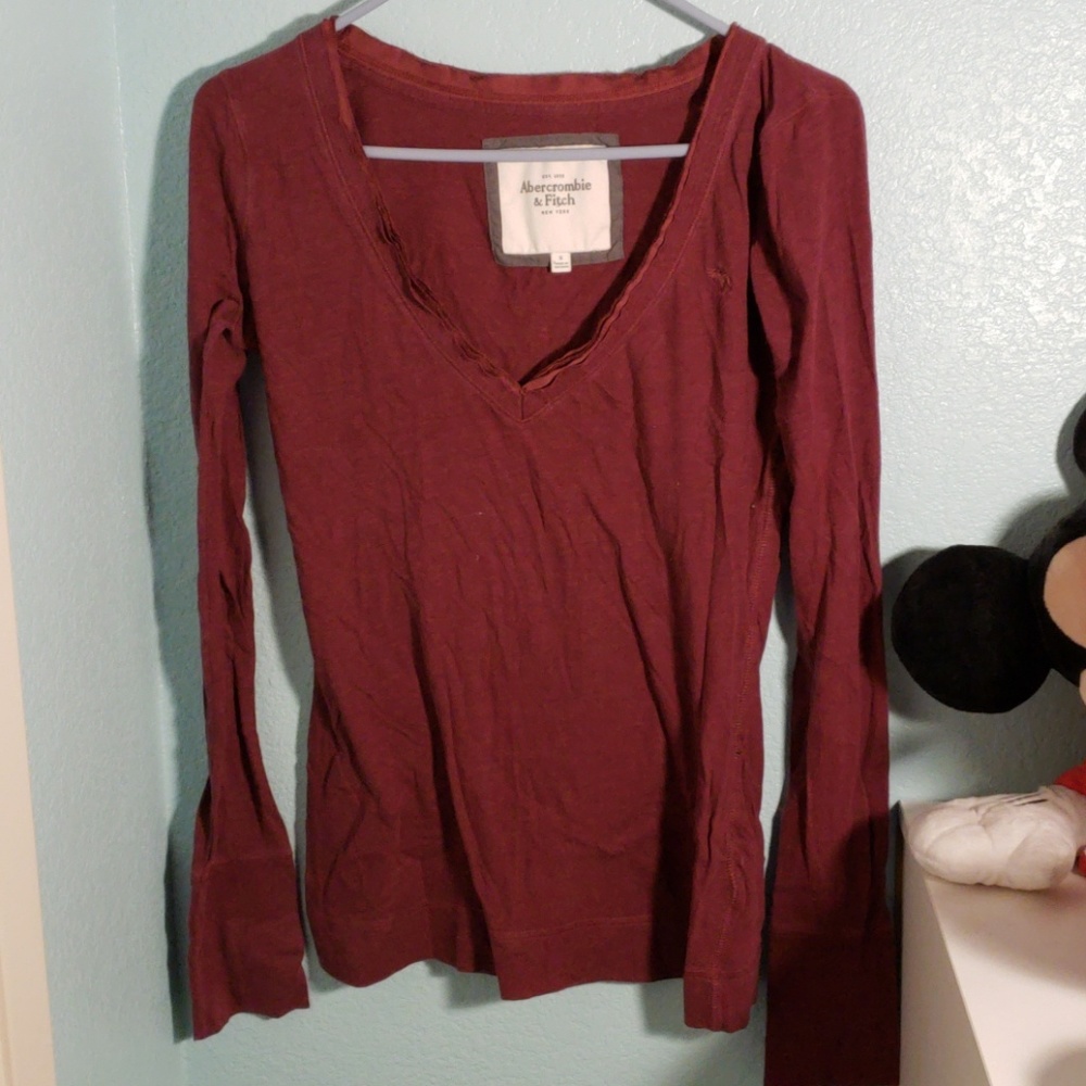 Burgundy long-sleeve V-neck tee